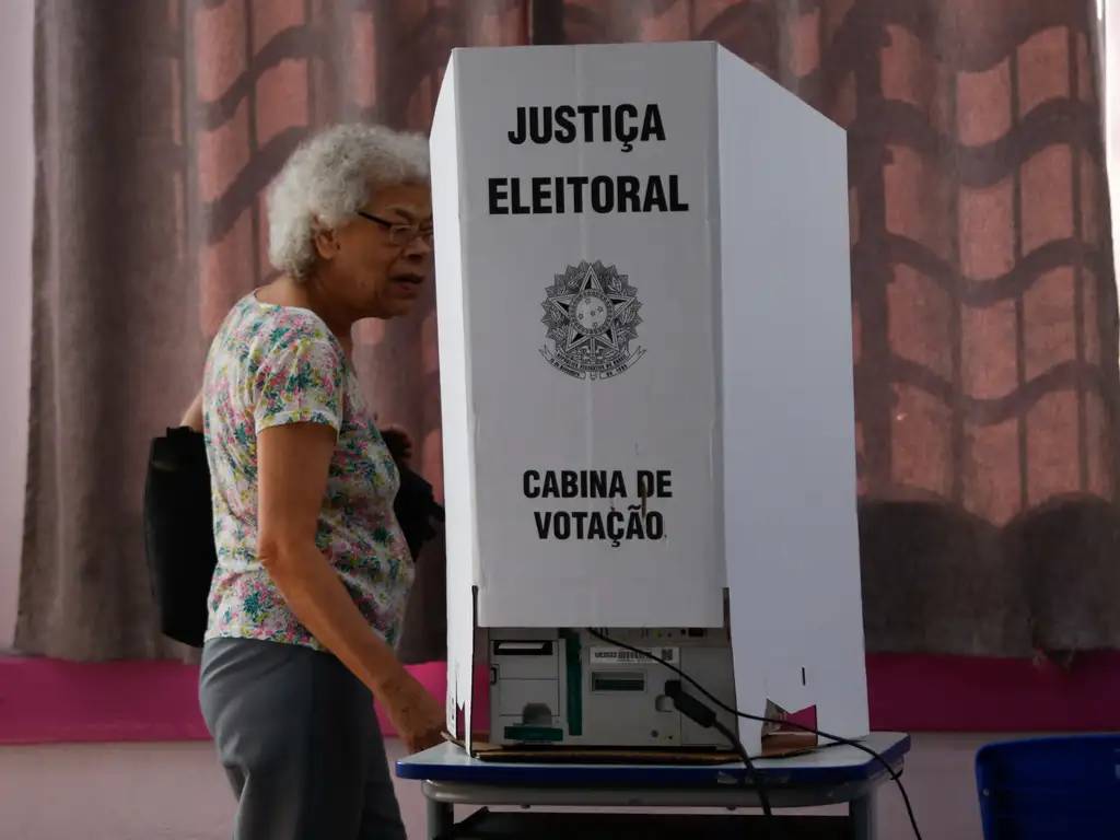 43% dizem não confiar nas urnas eletrônicas, aponta pesquisa Quaest