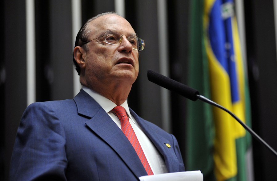 Ações de Maluf na Eucatex são penhoradas por prejuízo aos cofres de SP