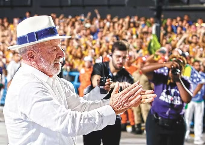 Atlas: maior parte vê participação de Lula em desfile como campanha antecipada