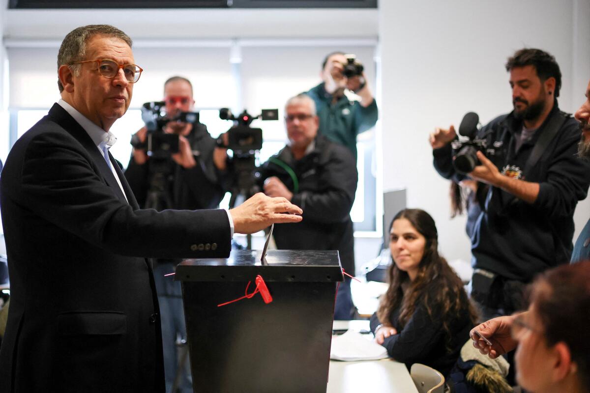 Boca de urna indica vitória de socialista nas eleições presidenciais em Portugal