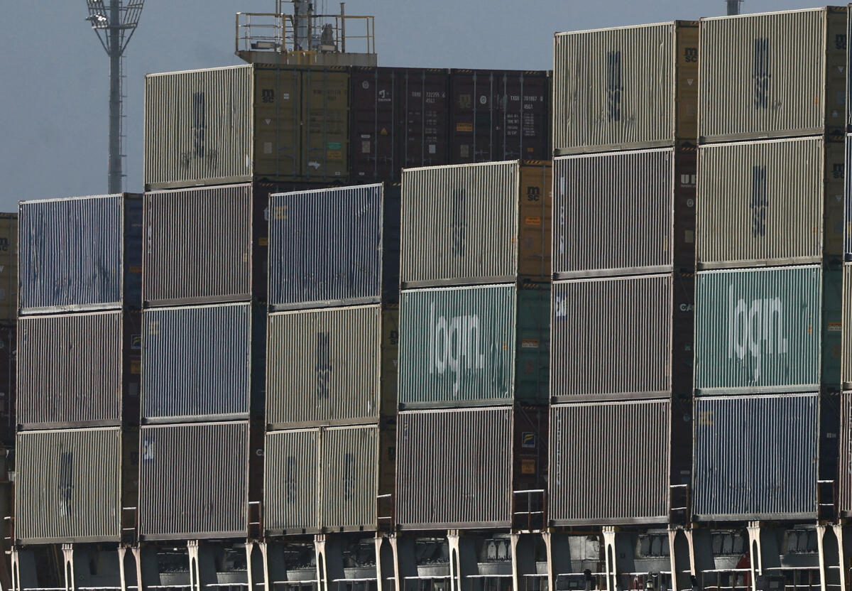 Brasil tem superávit comercial de US$4,3 bi em janeiro, diz ministério