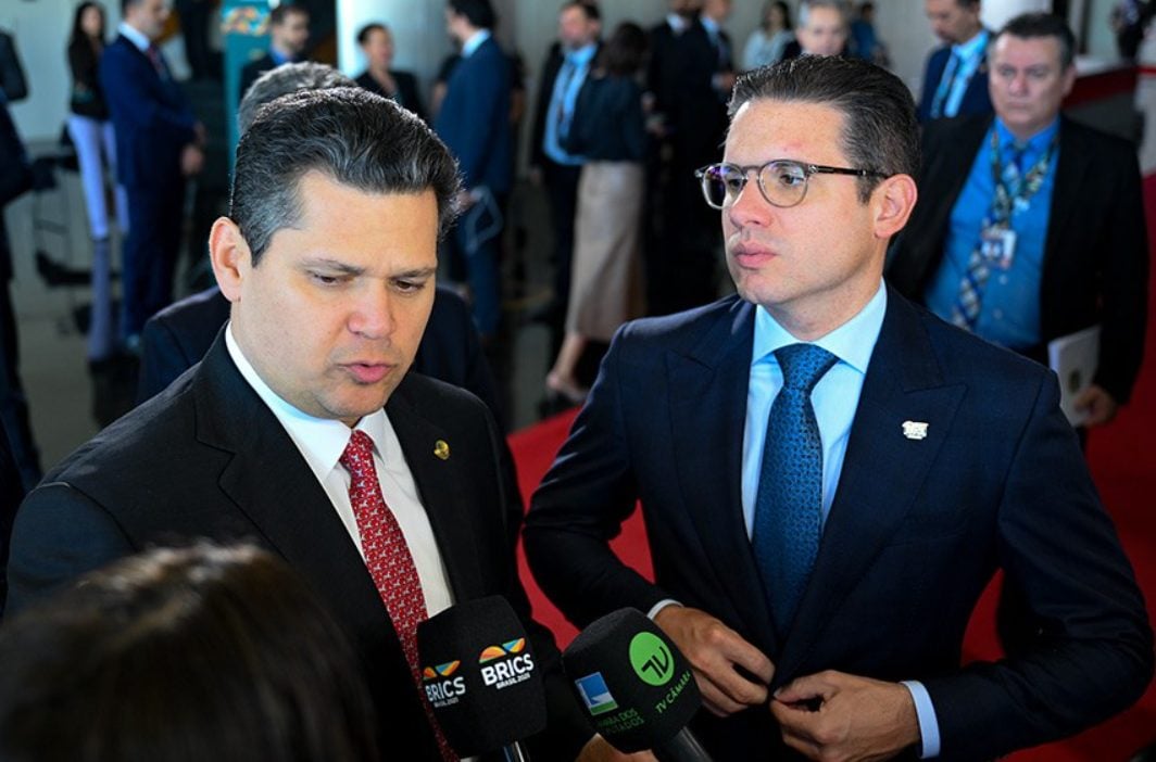 Caciques do Congresso querem sepultar CPI do Master para avançar com PL da Dosimetria