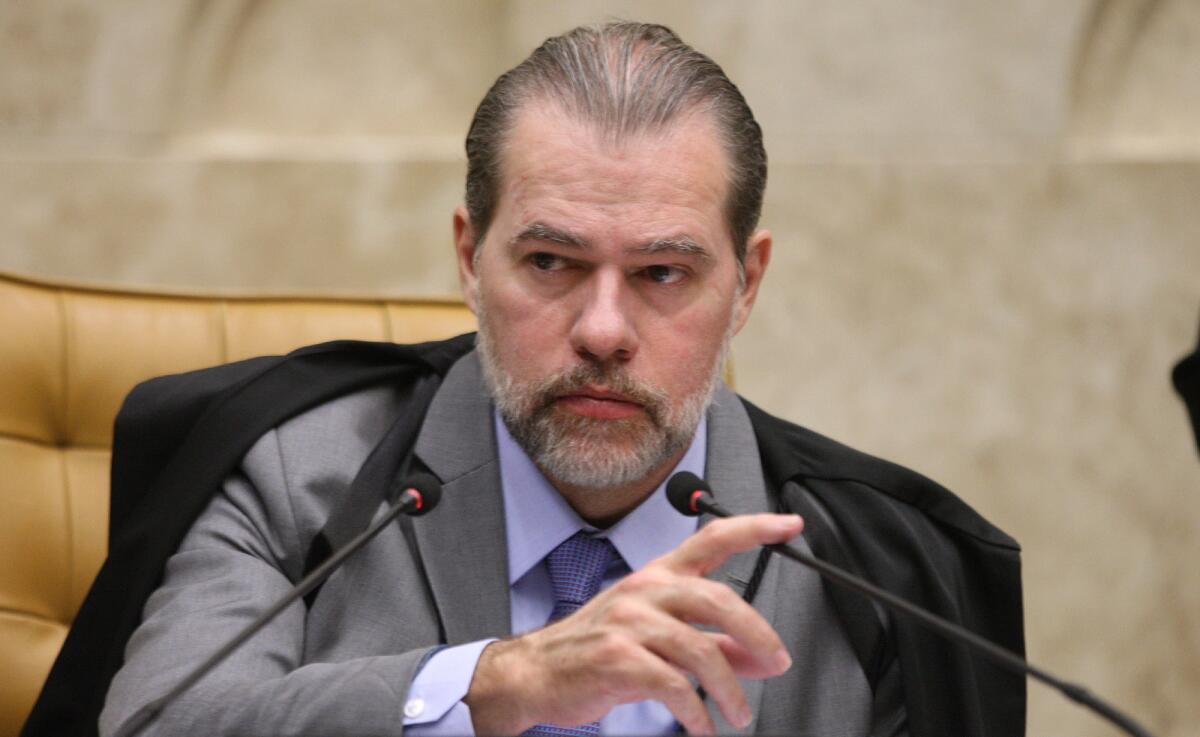 Caso Master: Toffoli manda PF enviar conteúdo encontrado em celulares e computadores