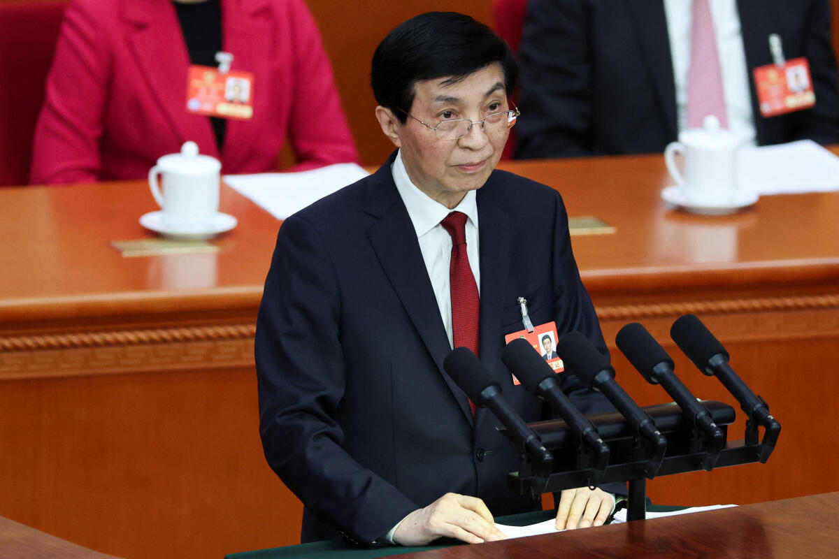China promete apoiar "forças pró-reunificação" e endurece discurso contra Taiwan