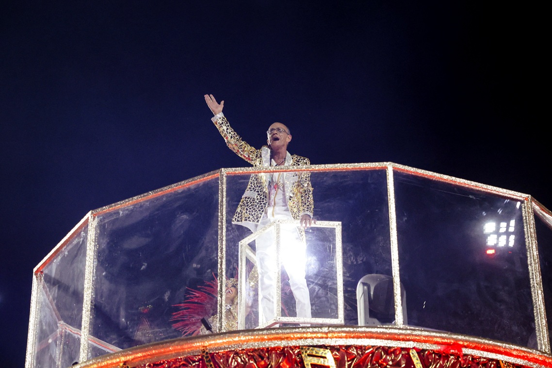 Com homenagem a mestre de bateria, Viradouro leva o título do carnaval de 2026 no Rio