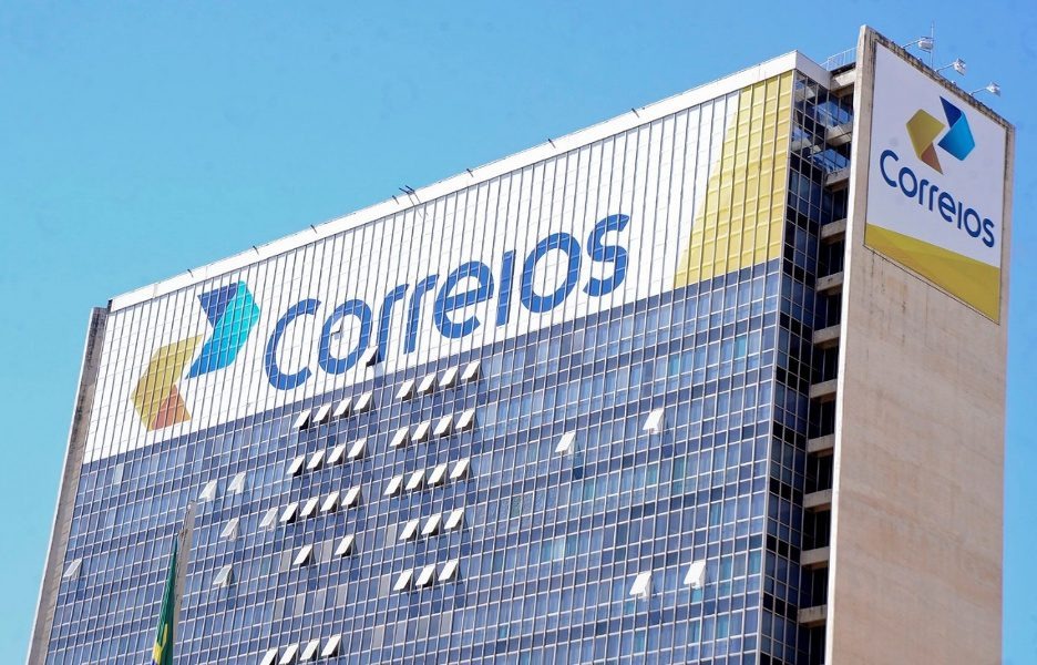 Correios contratam advogados sem licitação por R$ 800 mil para atuar em processo no TCU