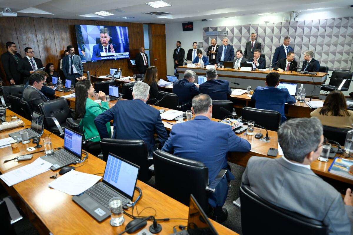 CPMI do INSS: deputado do PSB e filho de empresário suspeito são ouvidos nesta segunda