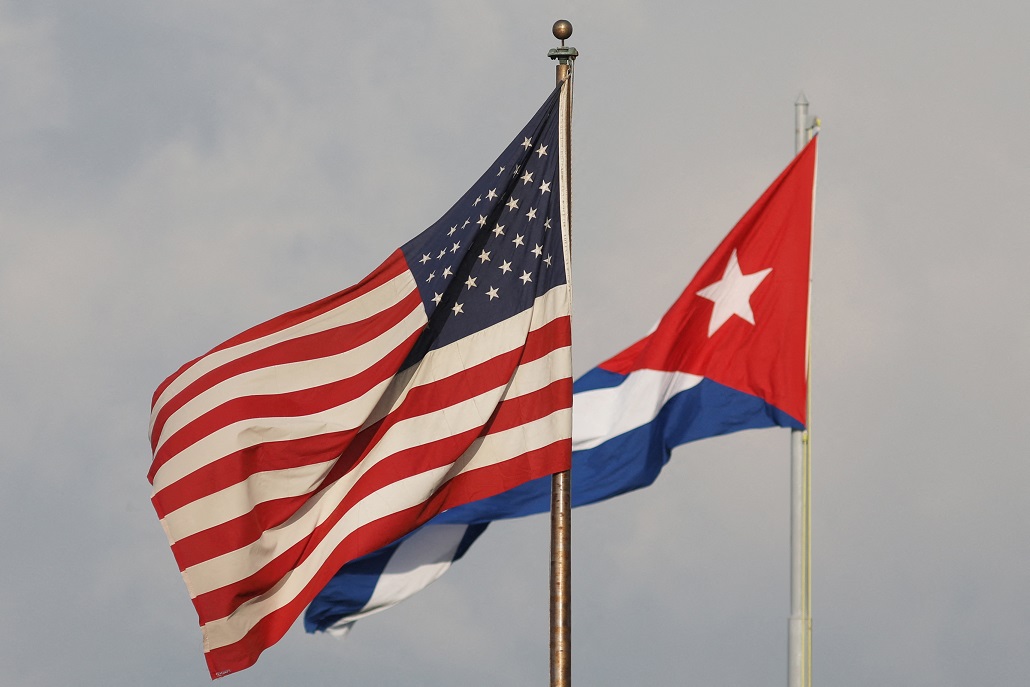 Cuba diz que 4 morreram após lancha vinda da Flórida abrir fogo em suas águas