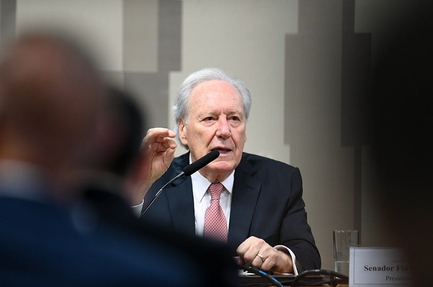 Deputada aciona Conselho de Ética contra Lewandowski por conflito de interesses