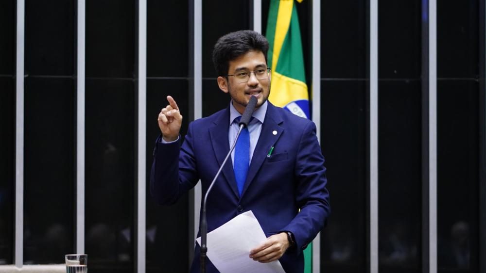Deputado pede ao TCU auditoria de US$ 2,5 mi em gastos do Itamaraty com 30 diplomatas