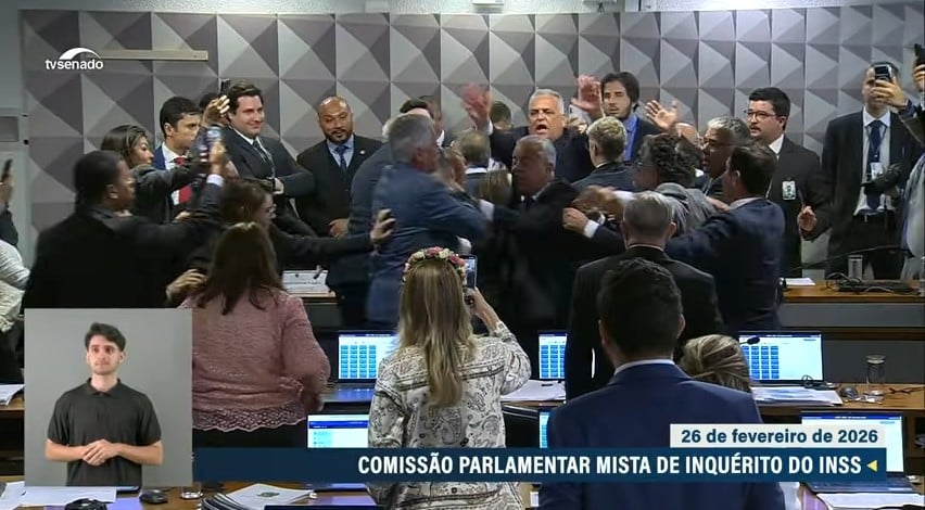 Deputado petista parte para cima de presidente da CPMI do INSS