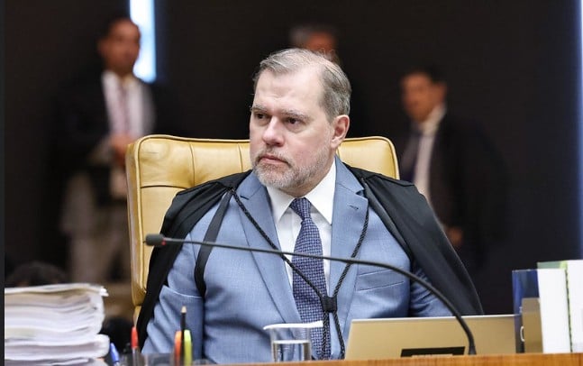 Dias Toffoli exige que PF entregue todos os dados apreendidos do Banco Master