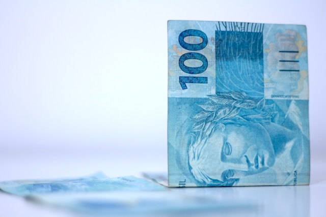 FIIs VGIR11, CPTS11 e MCCI11 pagam dividendos acima de 1%; veja valores