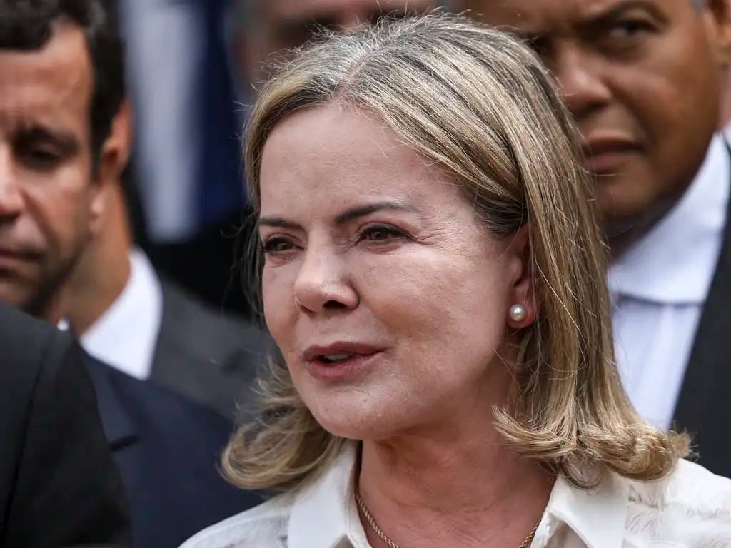 Gleisi: quem tem que propor solução para rombo do BRB é Ibaneis, não a União