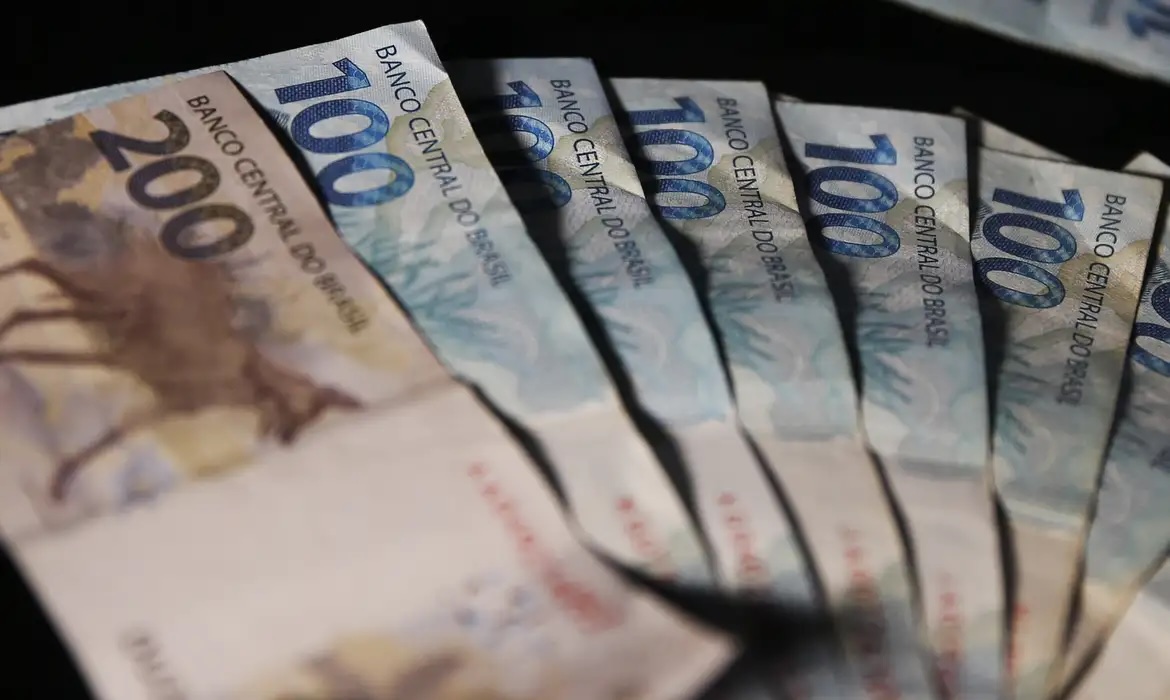 Governo central tem superávit primário de R$ 86,9 bi em janeiro, pior que o esperado