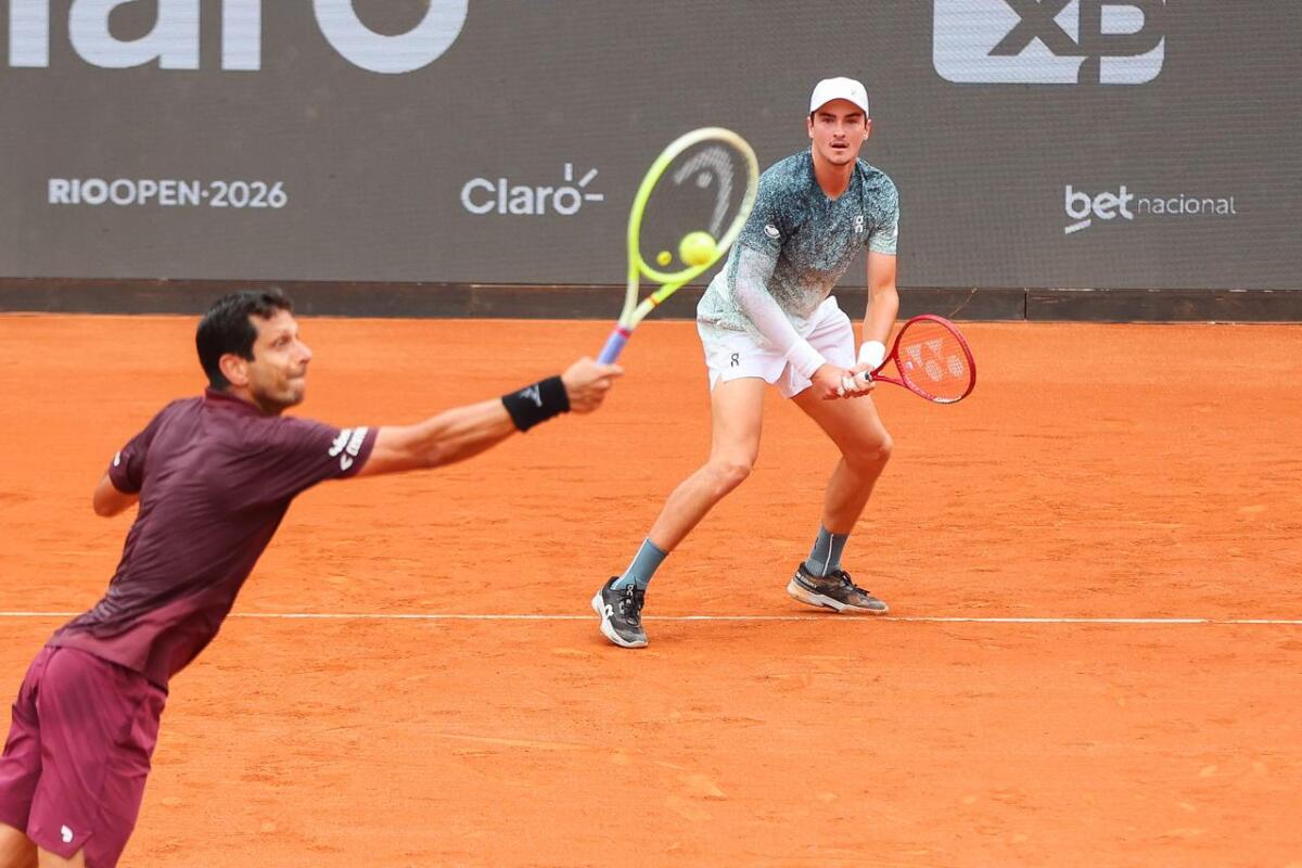 João Fonseca e Marcelo Melo são campeões nas duplas no Rio Open