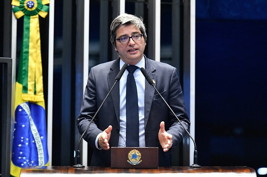 Líder do PL contesta fala de Lula ao minimizar críticas de evangélicos