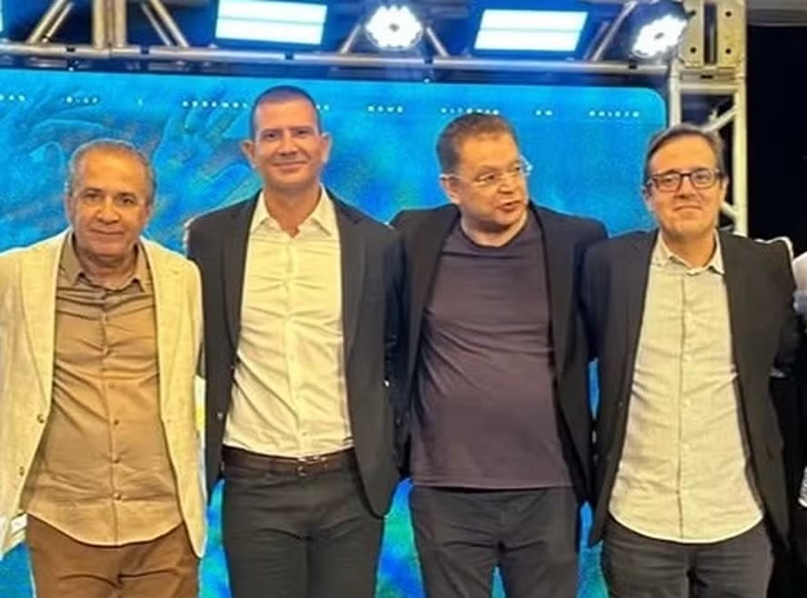 Malafaia apresenta Douglas Ruas em igreja após romper com Paes no Rio