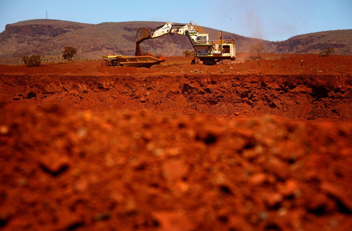 Minério de ferro cai Dalian em retomada das negociações na China