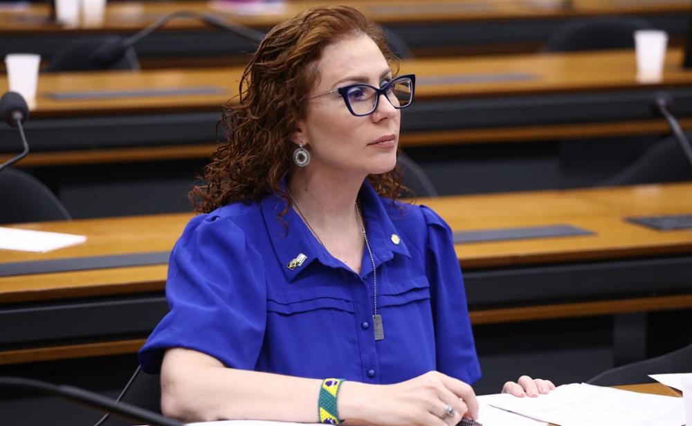 Moraes arquiva inquérito contra Zambelli por suposta obstrução