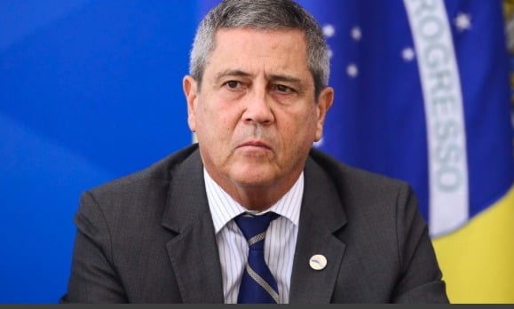 Moraes nega TV a cabo a Braga Netto em unidade militar