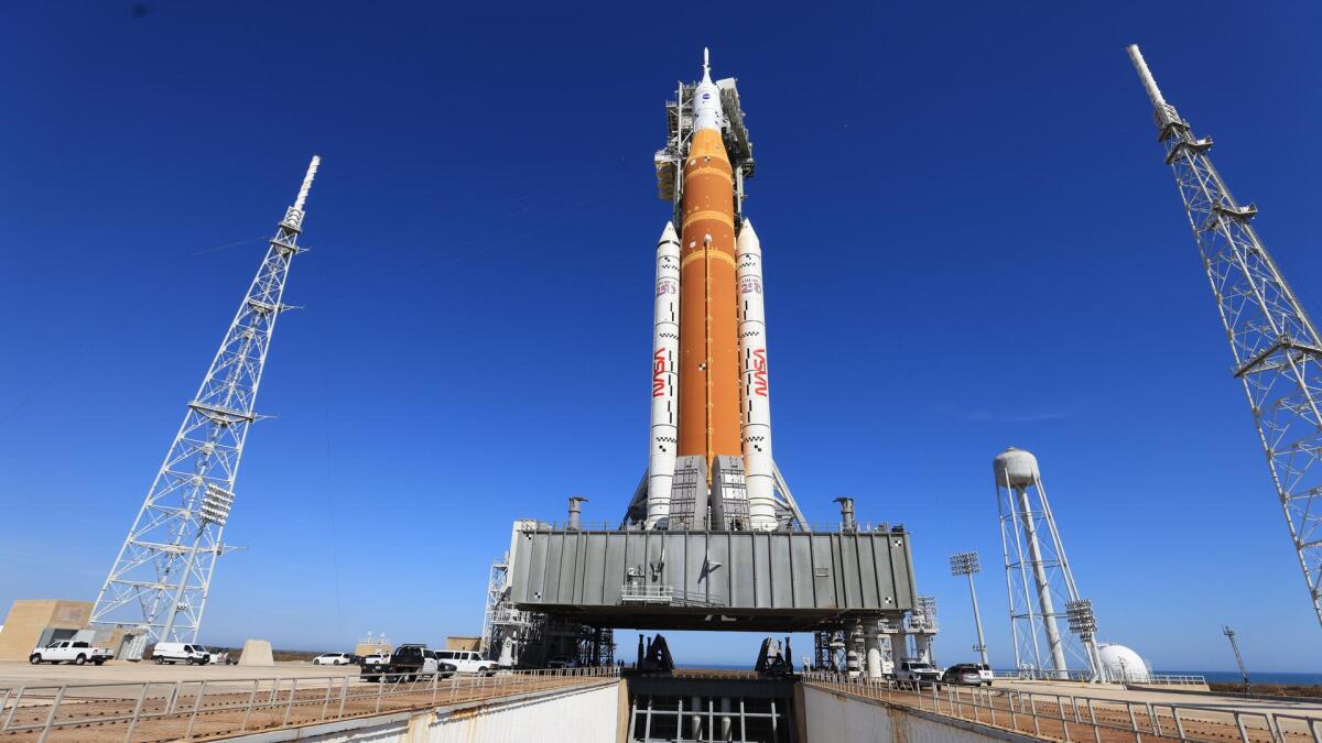 Nasa adia missão à Lua para corrigir foguete e descarta lançamento em março