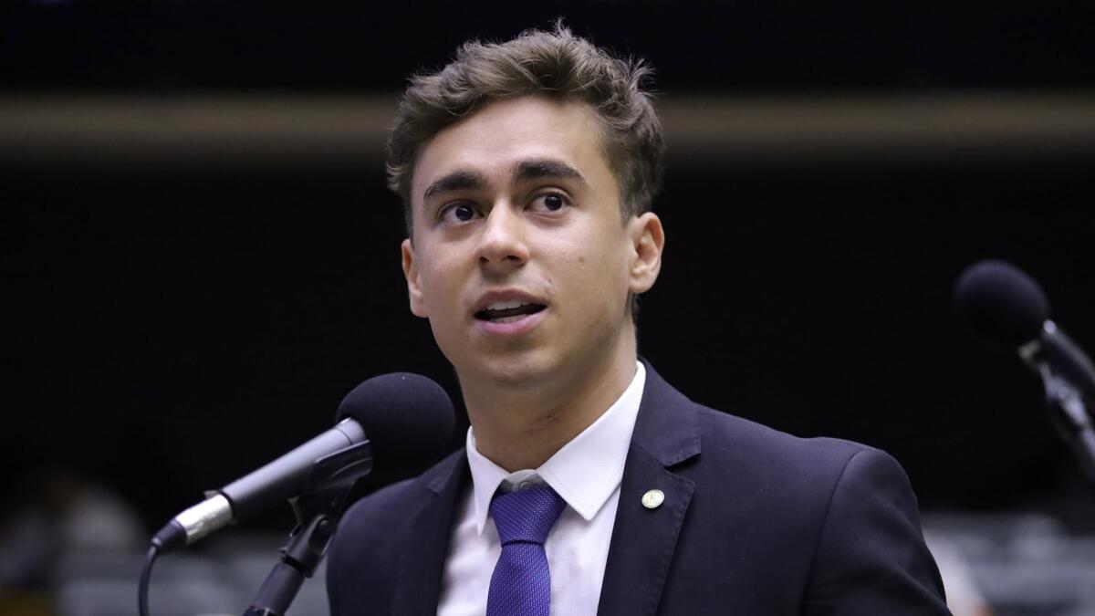 Nikolas denuncia propaganda do governo sobre IR via WhatsApp