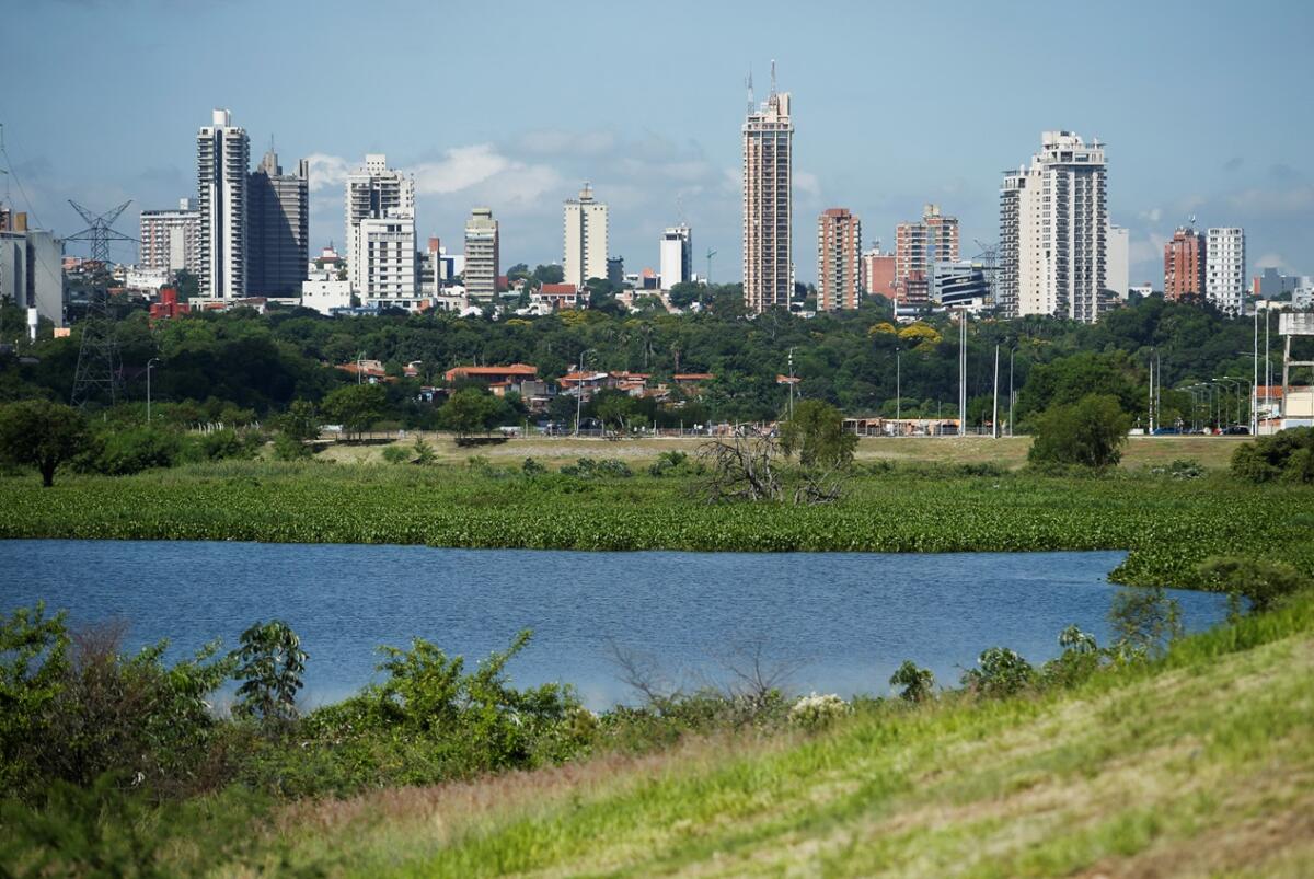 Onda de calor e blecaute: falha em Itaipu deixa capital do Paraguai às escuras