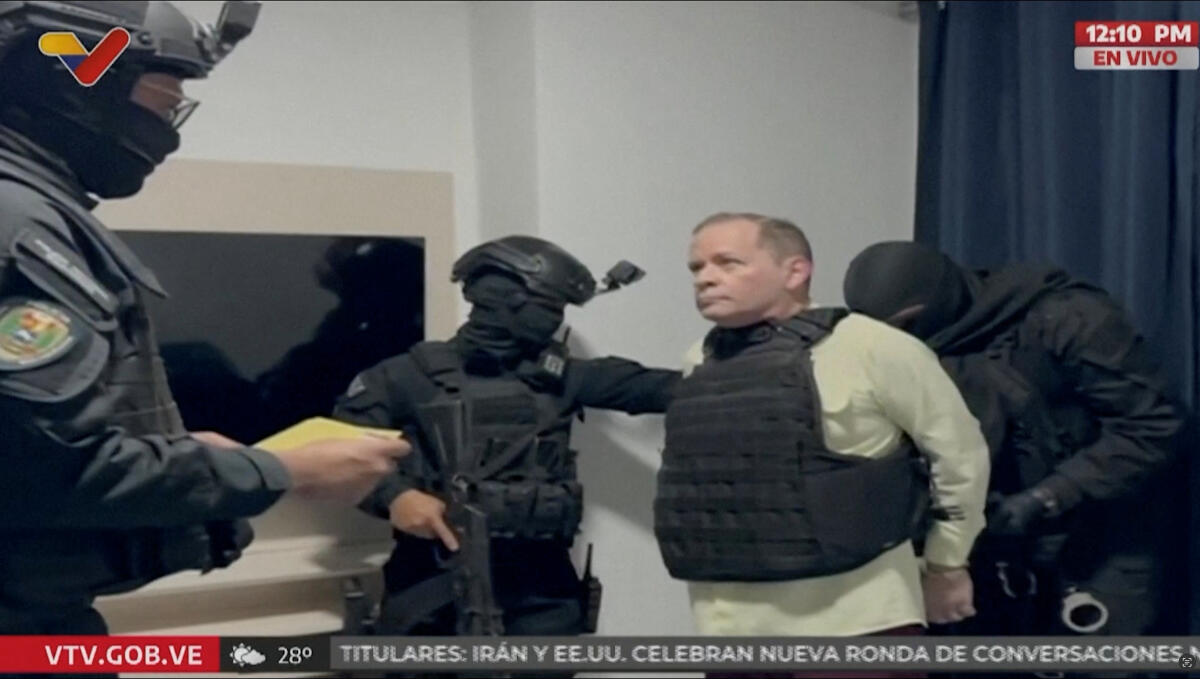 Opositor venezuelano Guanipa é libertado enquanto continuam libertações de presos