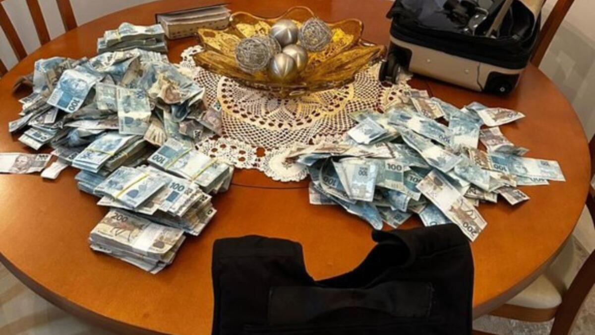 PF deflagra nova fase de operação ligada ao Banco Master