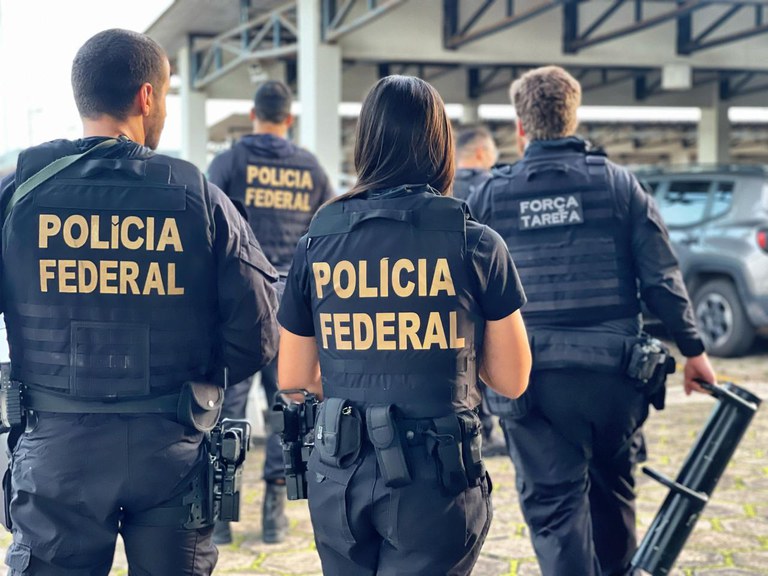 PF realiza operação que apura aporte de R$ 400 milhões da Amprev no Banco Master