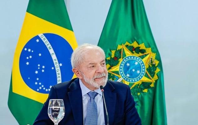PT orienta que militantes evitem menções a 2026 em desfile que homenageia Lula
