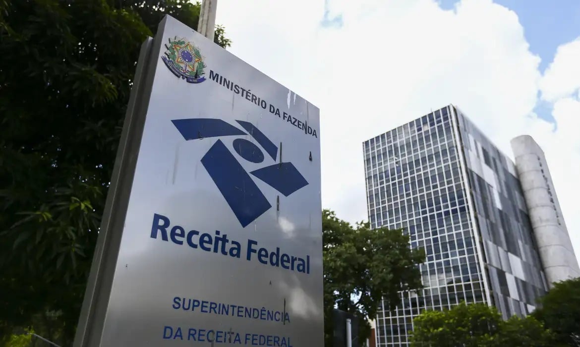 Receita nega acesso irregular a dados fiscais de Gonet