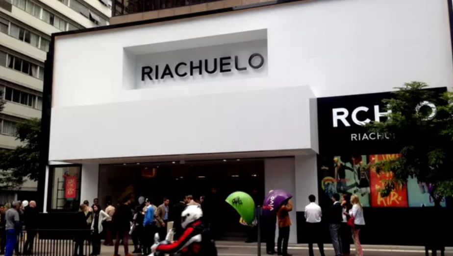 RIAA3: ações da Riachuelo caem após notícia de follow-on de R$ 500 milhões