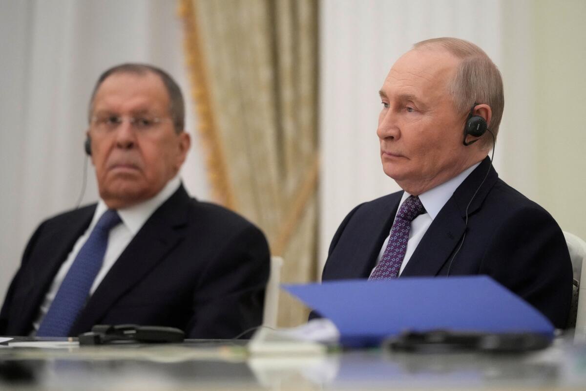 Rússia reafirma apoio a solução político-diplomática para crise nuclear de Irã e EUA