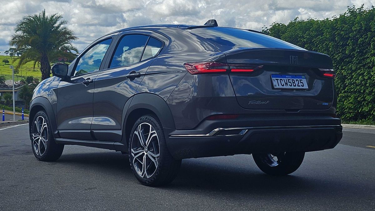 SUV compacto da Fiat fica mais barato que hatch topo de linha da VW