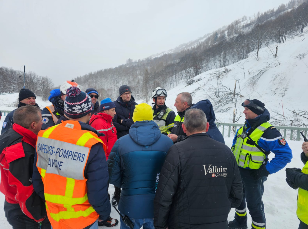 Três pessoas morrem e quatro ficam feridas em avalanches nos Alpes franceses