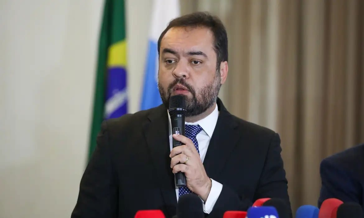 TSE libera ações que podem cassar o mandato do governador do Rio