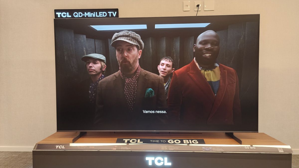 TV TCL MiniLED cai muito de preço no Aliexpress; modelo tem 55'' e som de cinema