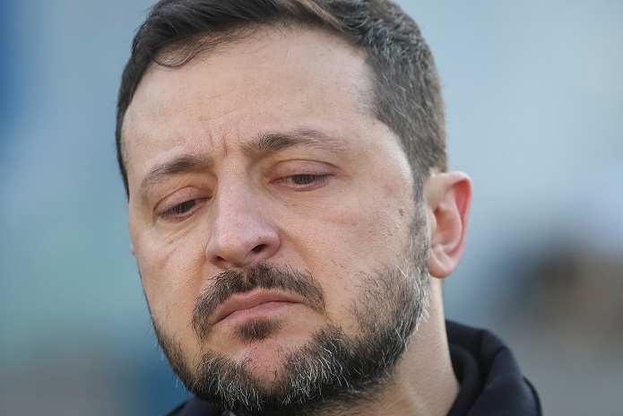 Zelensky afirma ser importante que os EUA ajam com firmeza em relação ao Irã
